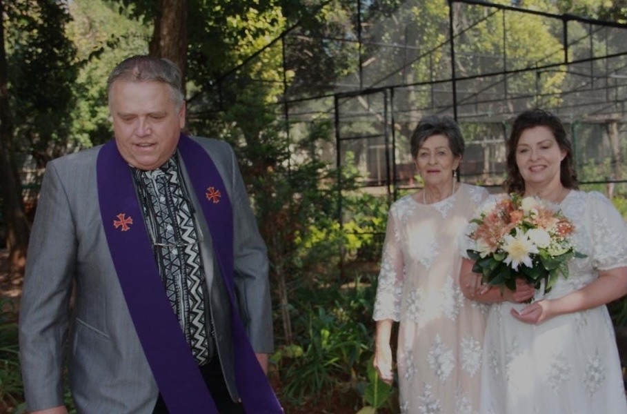 Wedding ceremony by Dr. Gerrit Rademeyer in Thulamela